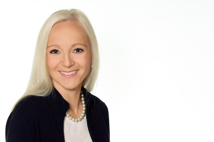 Professioneller Headshot von einem Fotograf in Berlin aufgenommen.